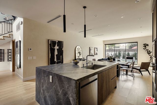 2749 Tilden Avenue, Los Angeles, CA 90064