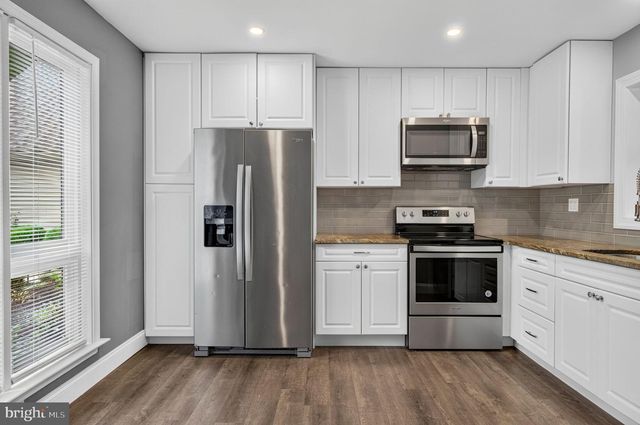 13 DORSET DR, Marlton, NJ 08053