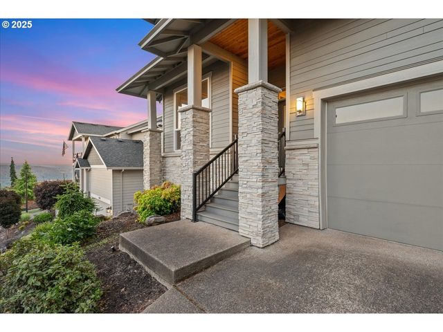 12027 Se CICELY Ln, Happy Valley, OR 97086