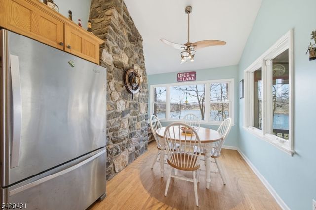 51 Lakeside Dr, Vernon Twp., NJ 07422