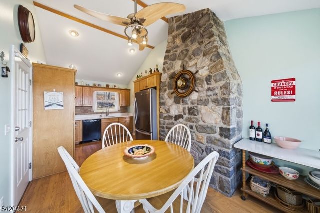 51 Lakeside Dr, Vernon Twp., NJ 07422