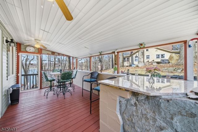 51 Lakeside Dr, Vernon Twp., NJ 07422