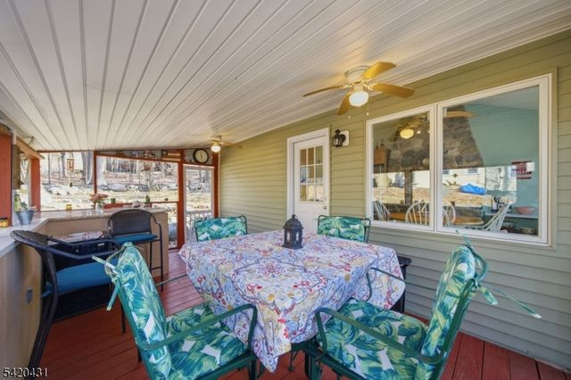 51 Lakeside Dr, Vernon Twp., NJ 07422