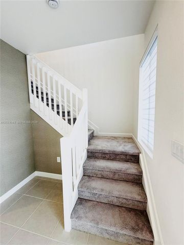 663 SE 13th St Circle ., Homestead, FL 33034