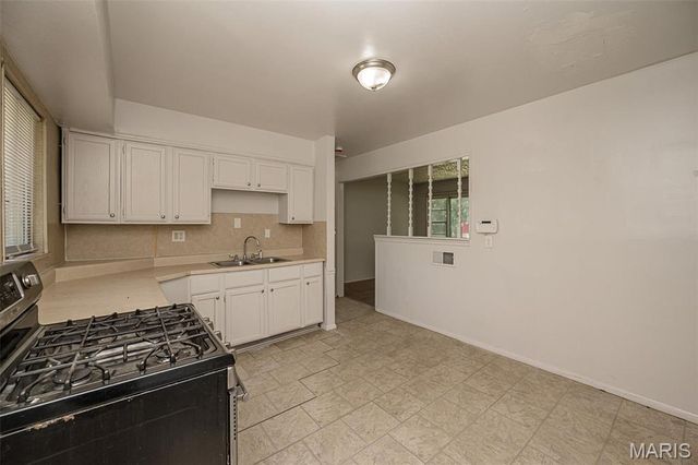 7836 Tuxedo Court, St Louis, MO 63135