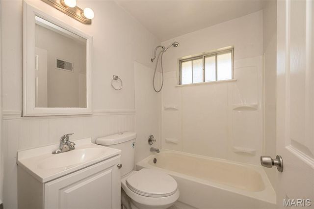 7836 Tuxedo Court, St Louis, MO 63135