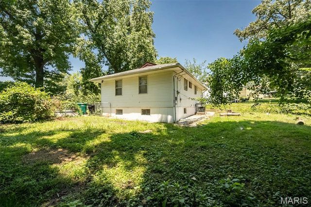 7836 Tuxedo Court, St Louis, MO 63135