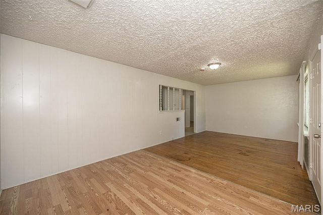 7836 Tuxedo Court, St Louis, MO 63135
