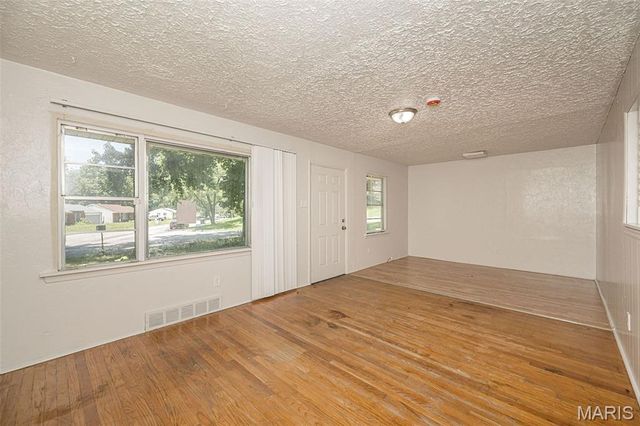 7836 Tuxedo Court, St Louis, MO 63135