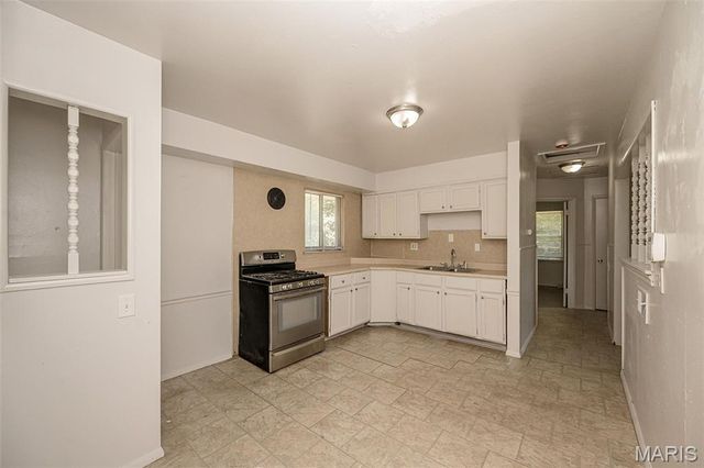 7836 Tuxedo Court, St Louis, MO 63135