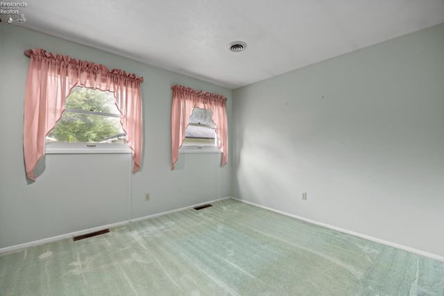 5638 Mills Creek, North Ridgeville, OH 44039