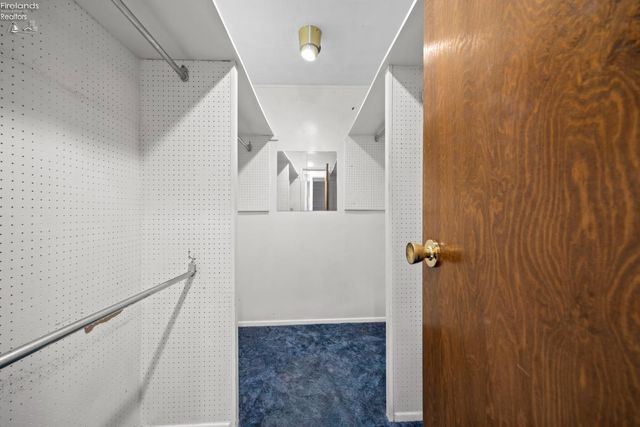 5638 Mills Creek, North Ridgeville, OH 44039