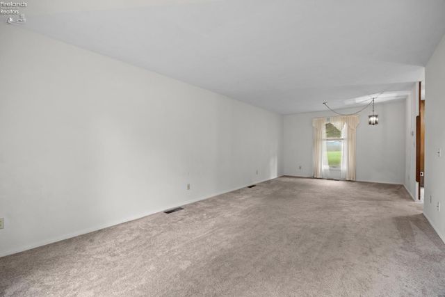 5638 Mills Creek, North Ridgeville, OH 44039