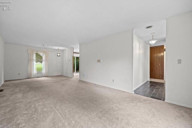 5638 Mills Creek, North Ridgeville, OH 44039