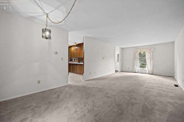 5638 Mills Creek, North Ridgeville, OH 44039