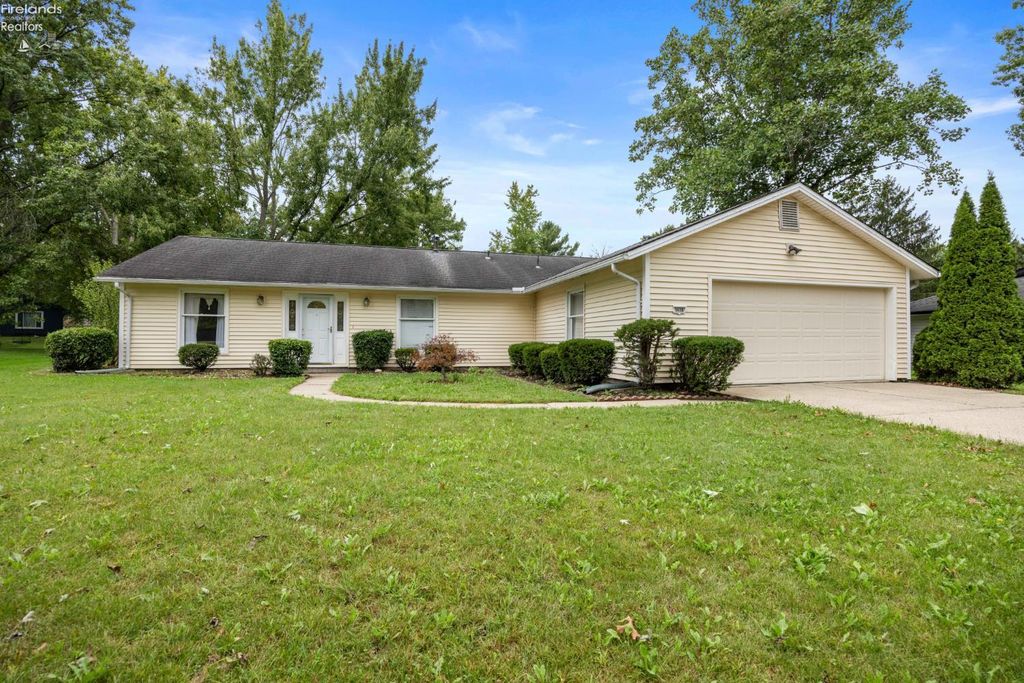 5638 Mills Creek, North Ridgeville, OH 44039