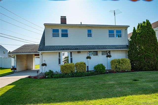 471 Division Avenue, Hicksville, NY 11801