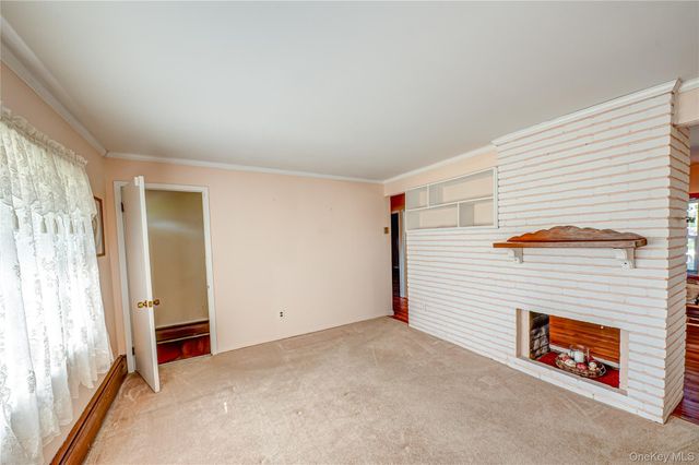 471 Division Avenue, Hicksville, NY 11801