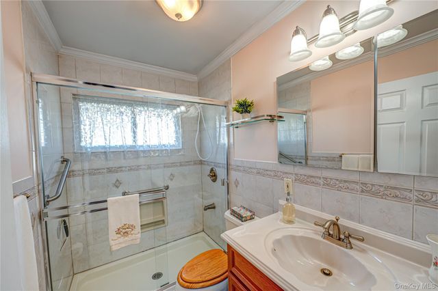 471 Division Avenue, Hicksville, NY 11801