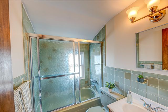 471 Division Avenue, Hicksville, NY 11801