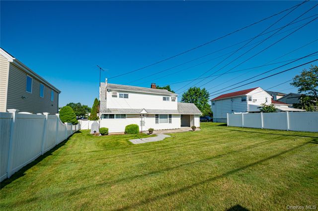 471 Division Avenue, Hicksville, NY 11801