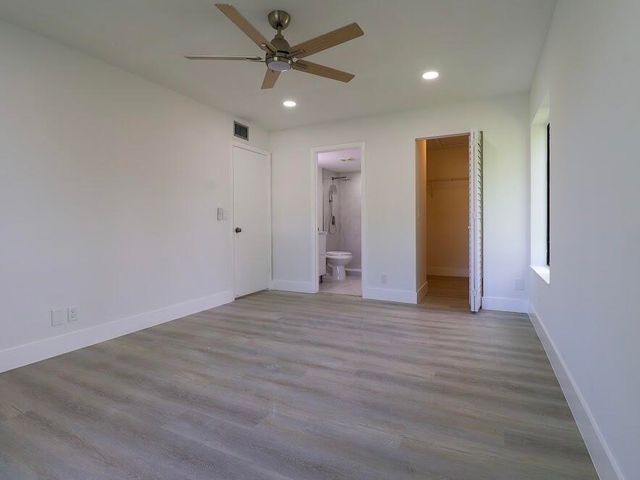 614 Sea Pine Way H2, Greenacres, FL 33415