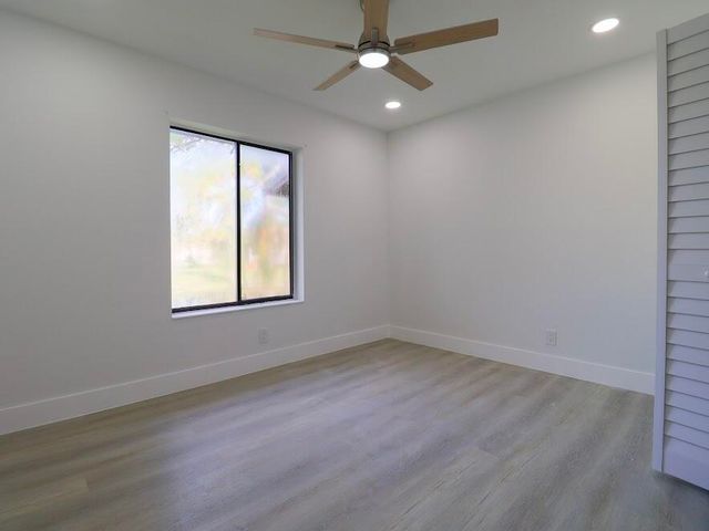 614 Sea Pine Way H2, Greenacres, FL 33415
