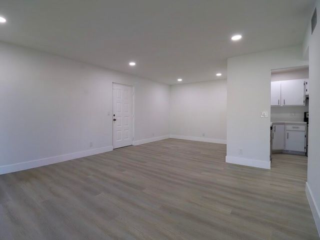 614 Sea Pine Way H2, Greenacres, FL 33415