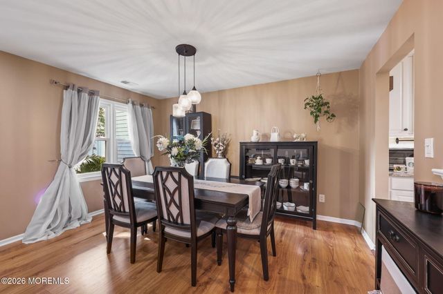 25 Sandpiper Drive, Sayreville, NJ 08859