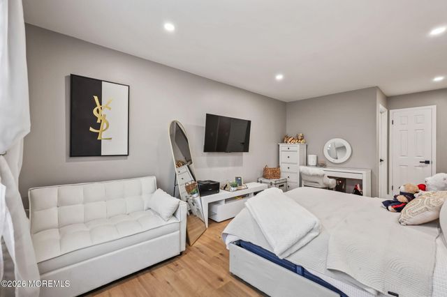 25 Sandpiper Drive, Sayreville, NJ 08859