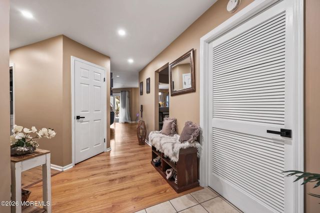 25 Sandpiper Drive, Sayreville, NJ 08859