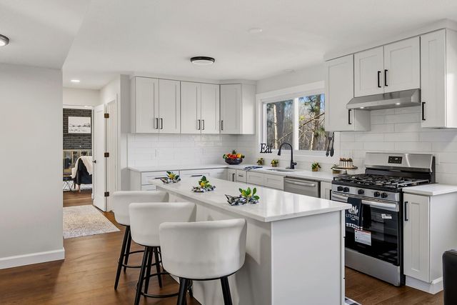 2663 S Coon Creek Drive, Andover, MN 55304