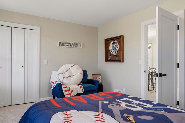 2663 S Coon Creek Drive, Andover, MN 55304