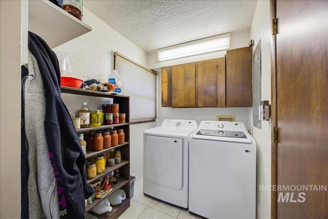 1901 S Ten Mile Rd, Meridian, ID 83642