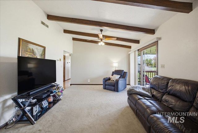 1901 S Ten Mile Rd, Meridian, ID 83642