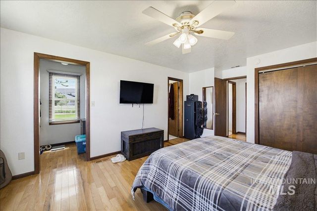 1901 S Ten Mile Rd, Meridian, ID 83642