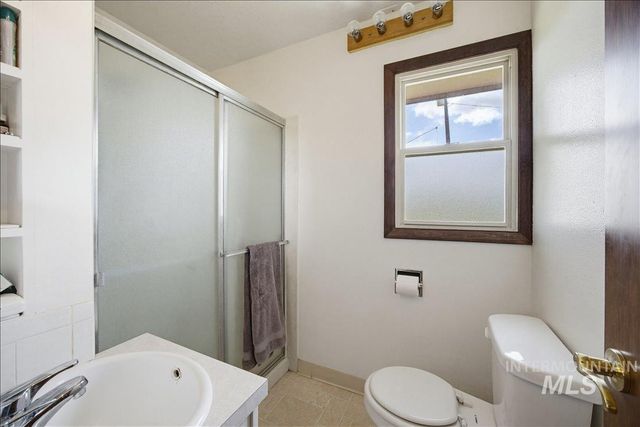 1901 S Ten Mile Rd, Meridian, ID 83642