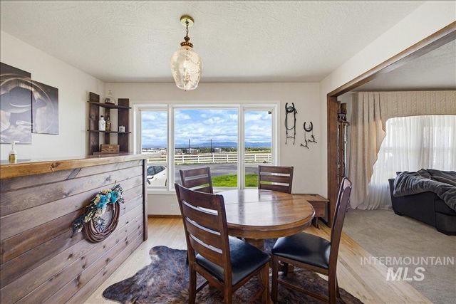 1901 S Ten Mile Rd, Meridian, ID 83642