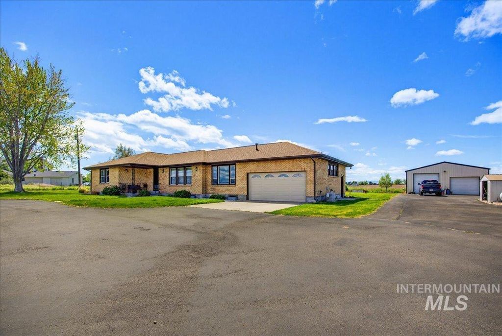 1901 S Ten Mile Rd, Meridian, ID 83642