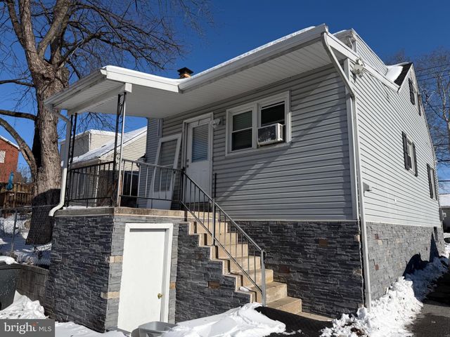 7 RUTHERFORD RD, Harrisburg, PA 17109