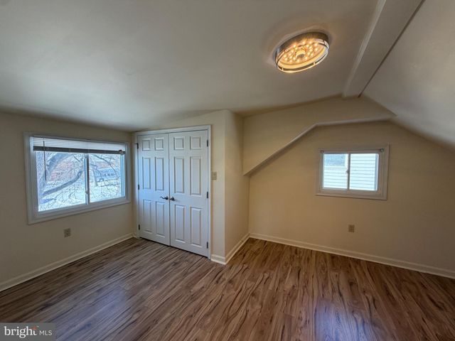 7 RUTHERFORD RD, Harrisburg, PA 17109