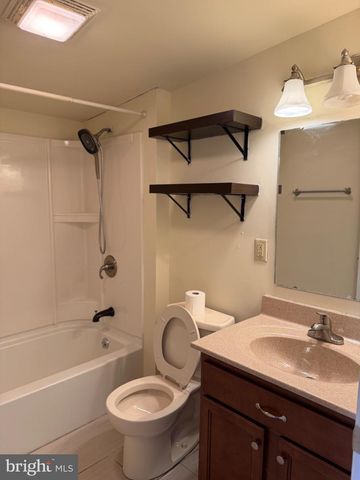 7 RUTHERFORD RD, Harrisburg, PA 17109