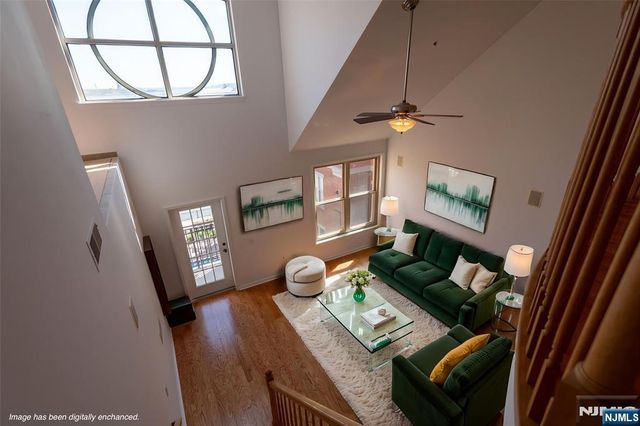 15 Warren Street 414, Jersey City, NJ 07302