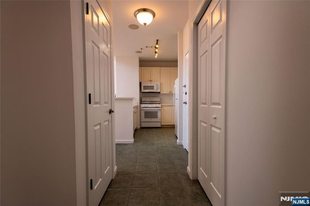 15 Warren Street 414, Jersey City, NJ 07302