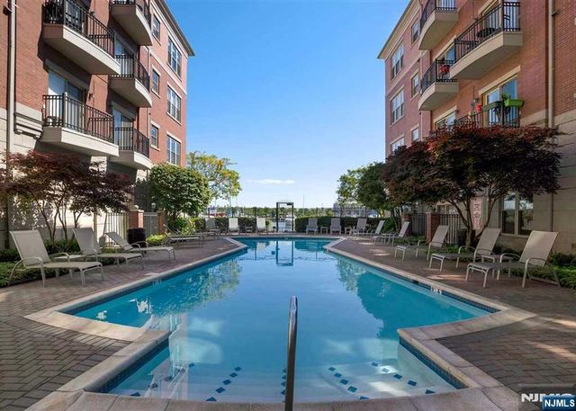 15 Warren Street 414, Jersey City, NJ 07302
