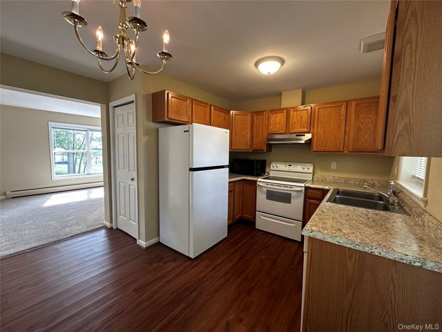 35 Bridge Street B, Florida, NY 10921