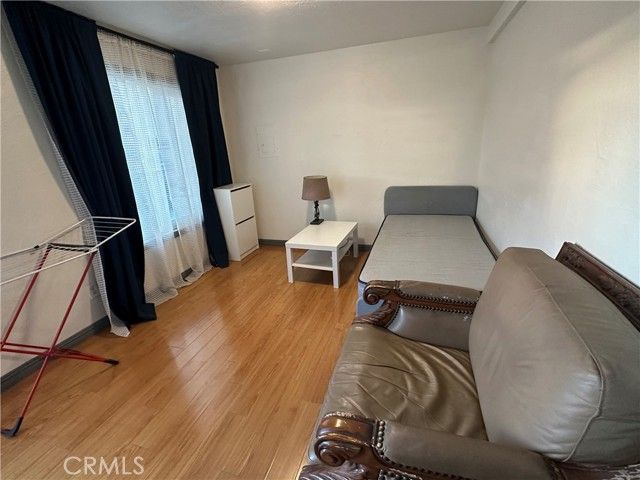 352 W Chevy Chase, Glendale, CA 91204