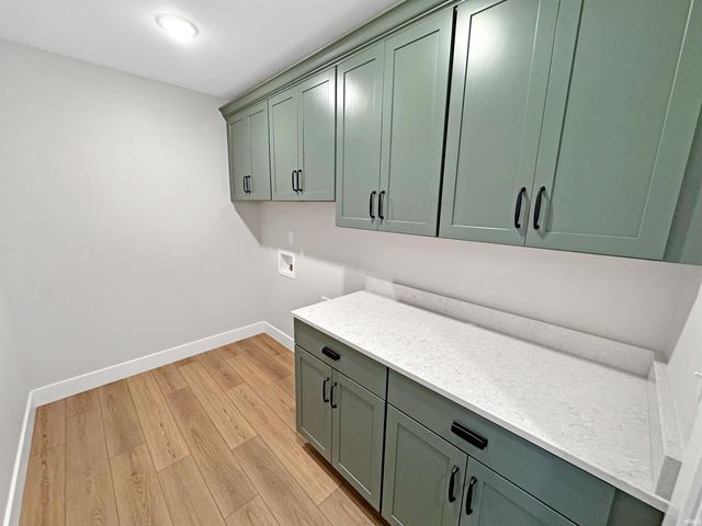 3536 Montgomery Court, Newburgh, IN 47630