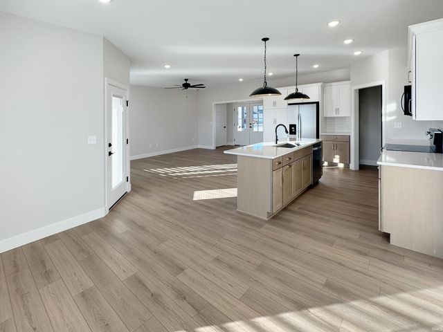 3536 Montgomery Court, Newburgh, IN 47630