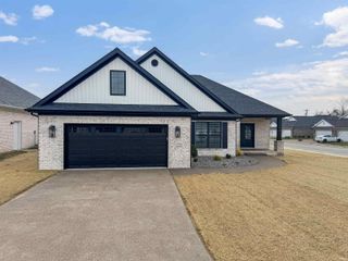 3536 Montgomery Court, Newburgh, IN 47630